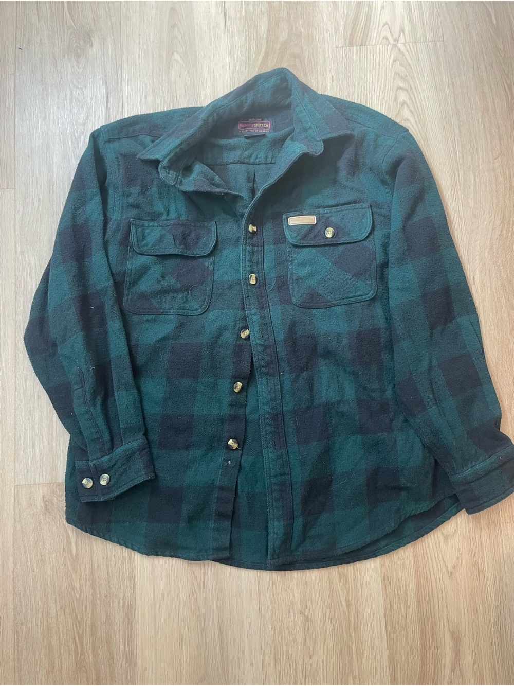 Hickory Shirt Co.  Men medium Flannel Shirt